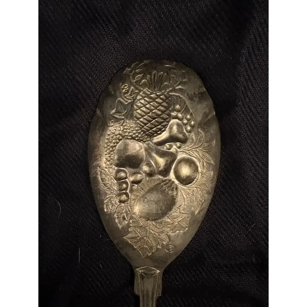 FB Rogers Italy Silverplate Berry/Fruit Serving Spoon Kings pattern Ornate